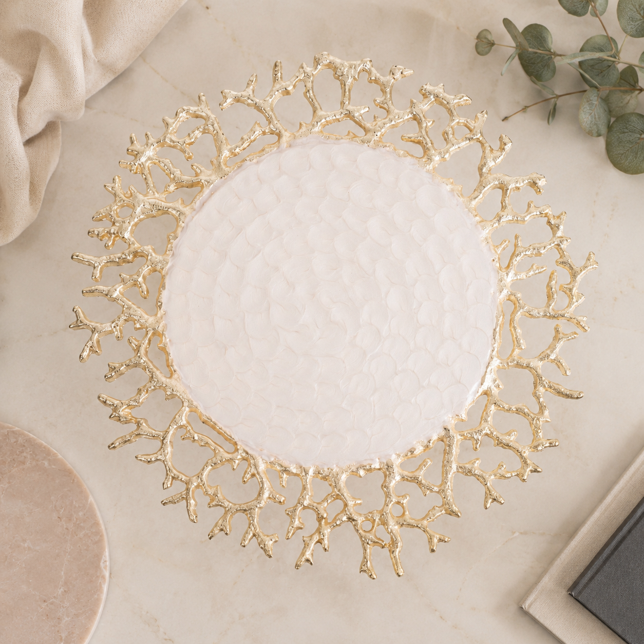 Coral Lume Cake Stand