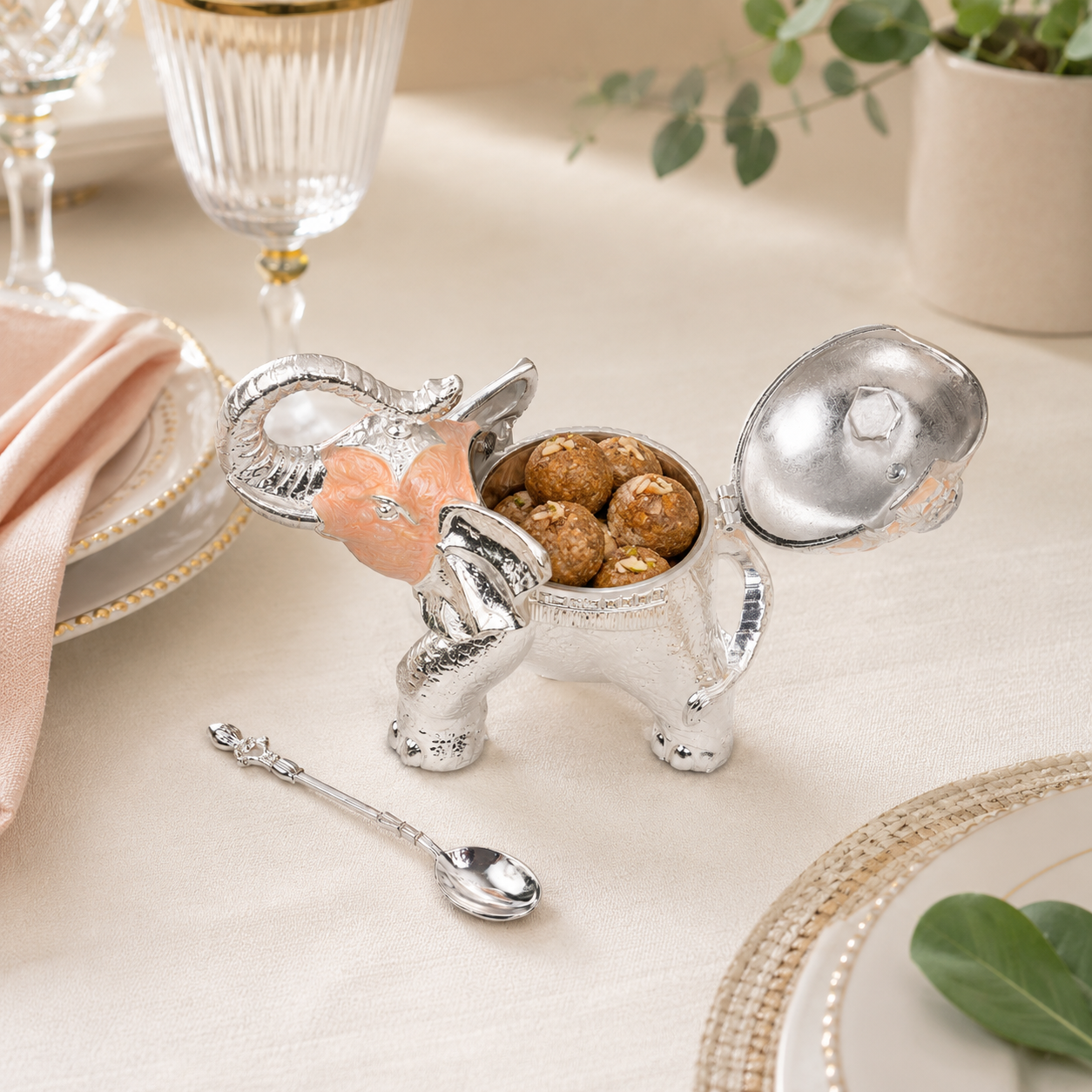 Regal Elephant Jar Peach - In Use